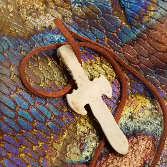 Vintage pottery fantasy sword necklace - Picture 4 of 7